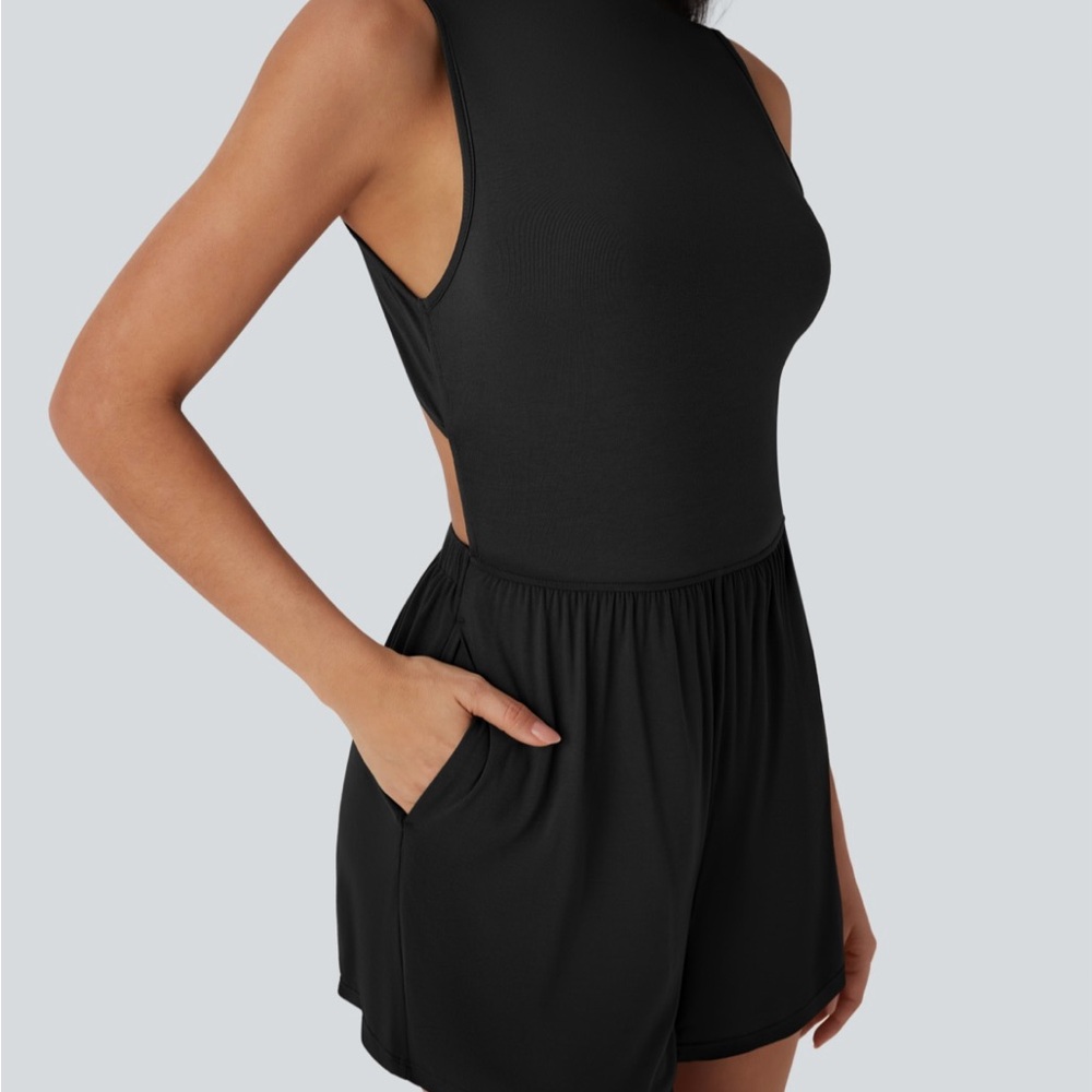 HALARA Black Sleeveless Romper - Picture 2 of 7